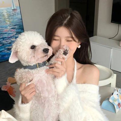 照片的她